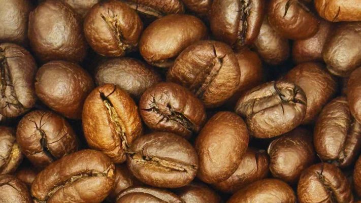 Hạt Culi tròn đặc và bột rang xay sẵn, body dày, caffein cao.