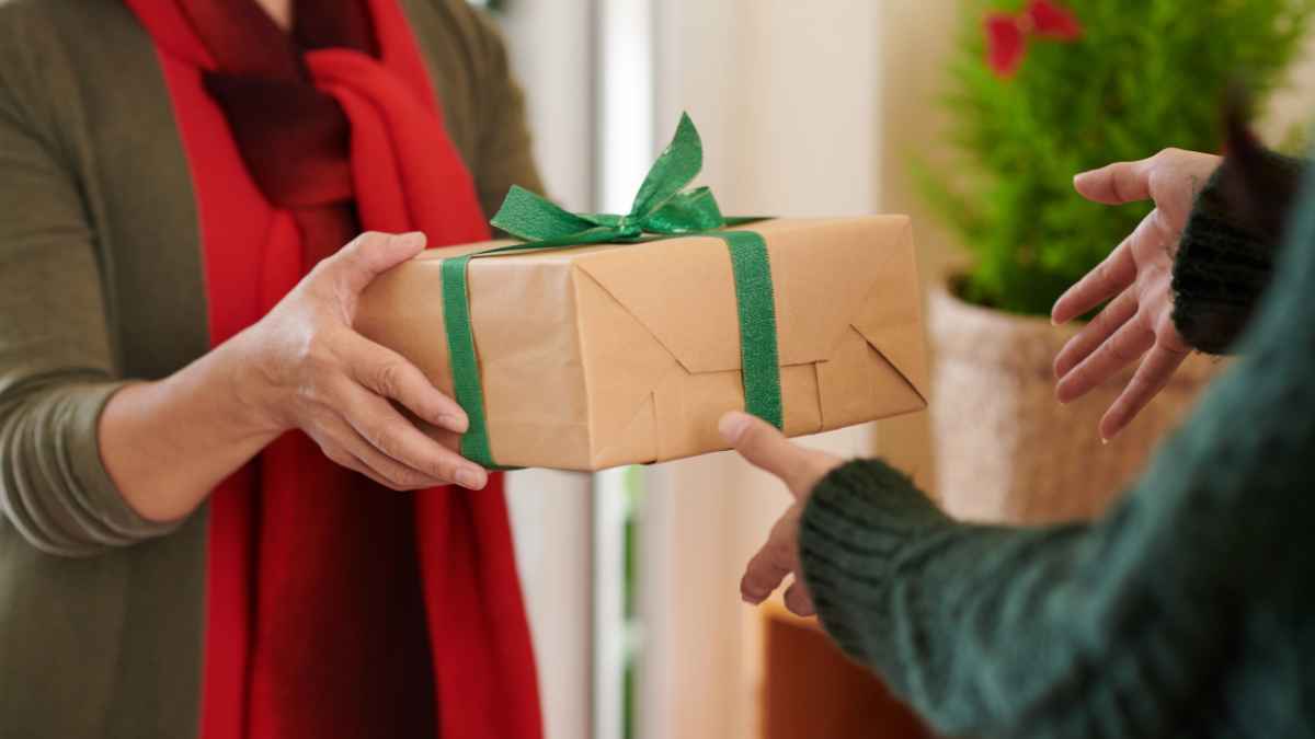 Hộp quà cà phê chồn sang trọng – món quà biếu Tết giá trị.