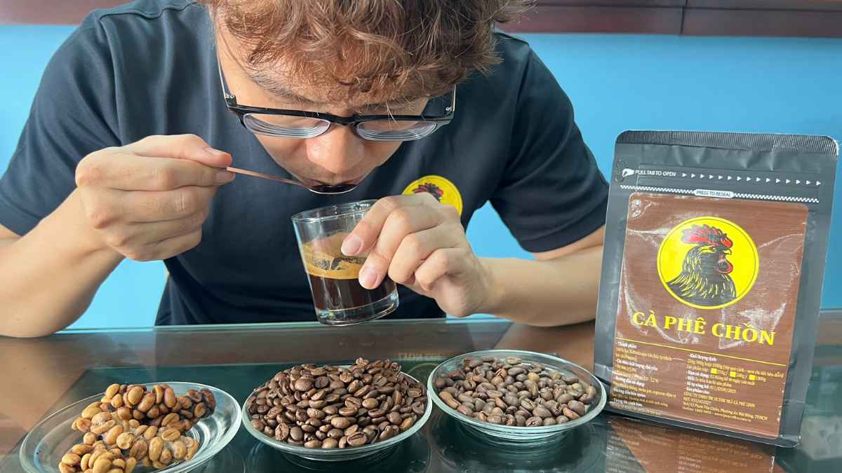 Quán specialty phục vụ cà phê chồn như món signature cao cấp.
