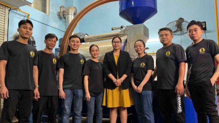 Chuyên gia thử nếm cà phê Gu số 2, blend cân bằng phổ biến nhưng đạt chuẩn QC.