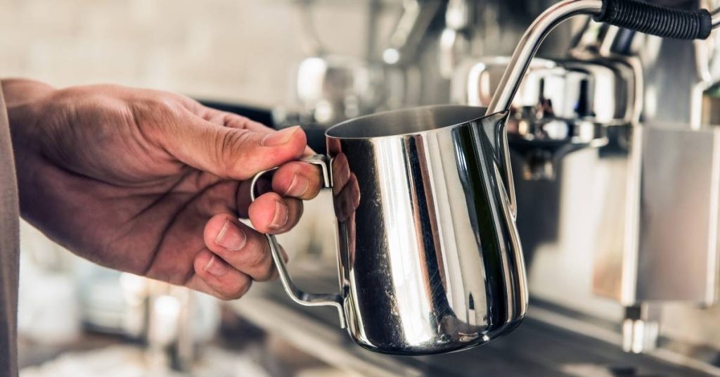 Ca đánh sữa inox 304 550 ml vạch chia ml rõ ràng
