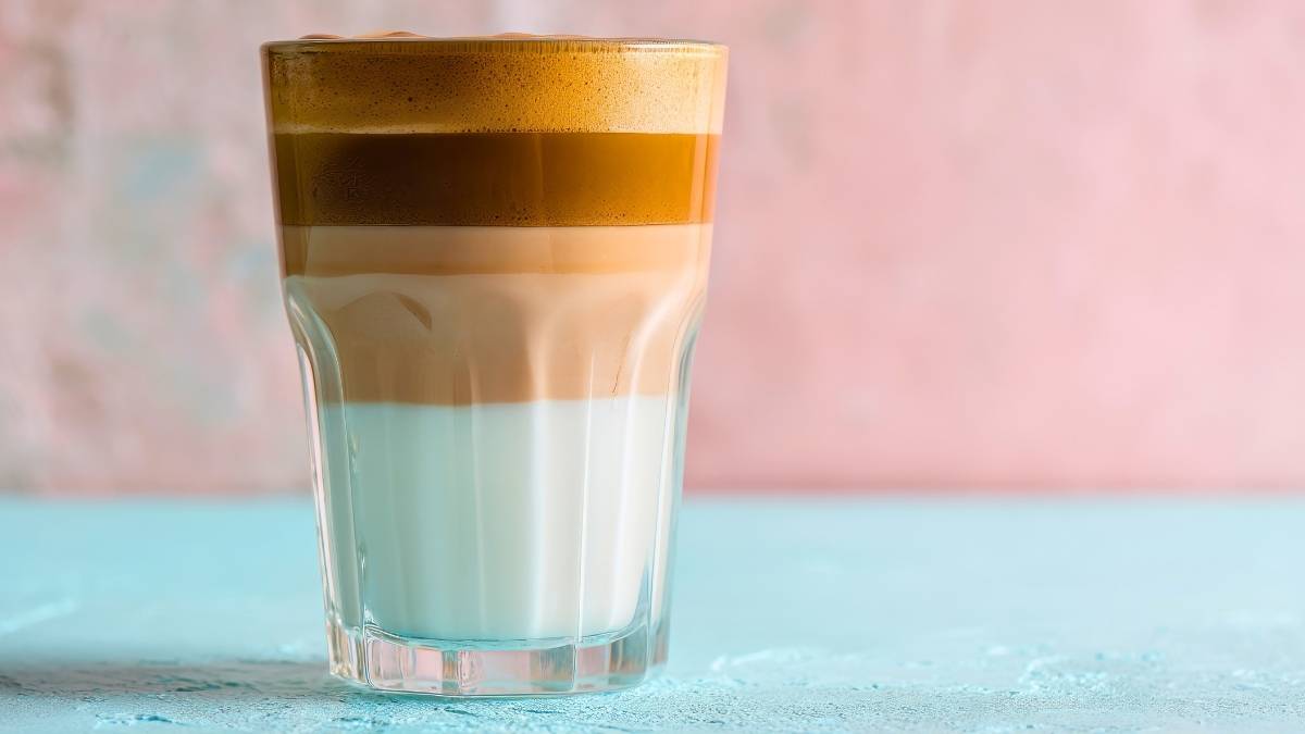 Cách pha cafe sữa đá 4 tầng nhiều lớp đẹp mắt