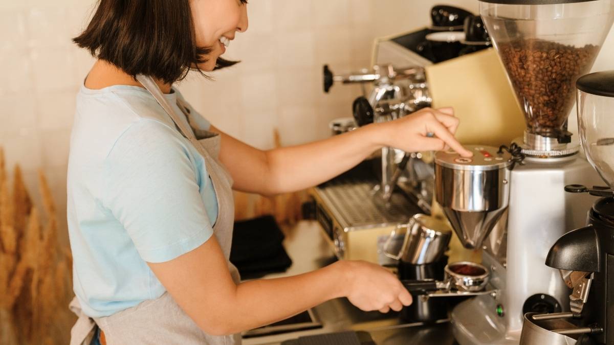 Máy pha cà phê và máy xay cà phê tại Điện Biên