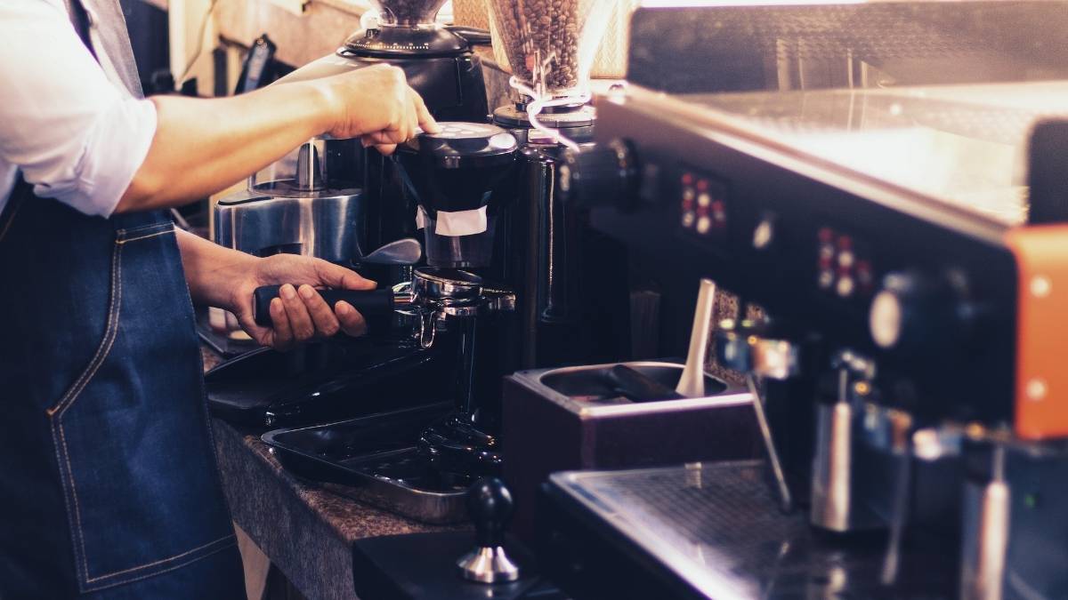 Máy pha cà phê và máy xay cà phê tại Hòa Bình