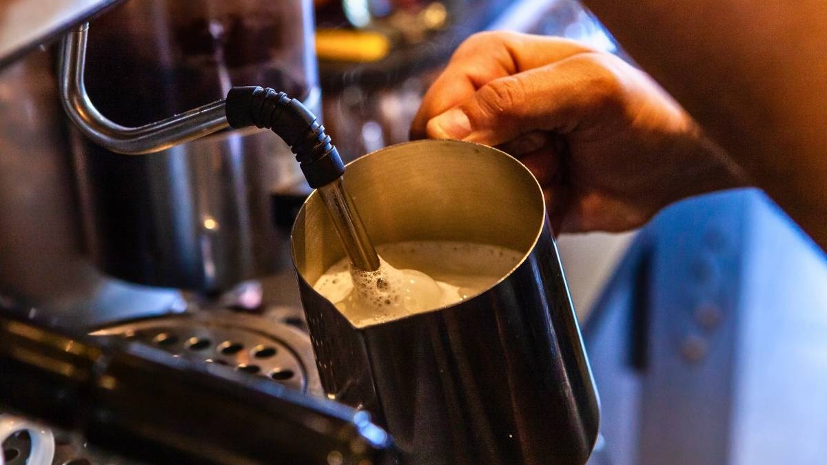 Máy pha cà phê và máy xay cà phê tại quận Tân Phú