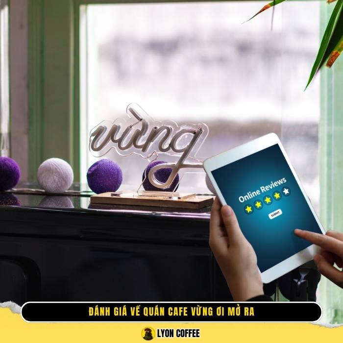 Bạn có thể tham gia những buổi hòa nhạc tại quán với mức giá vé hấp dẫn, ít nhất là 80.000đ/người.