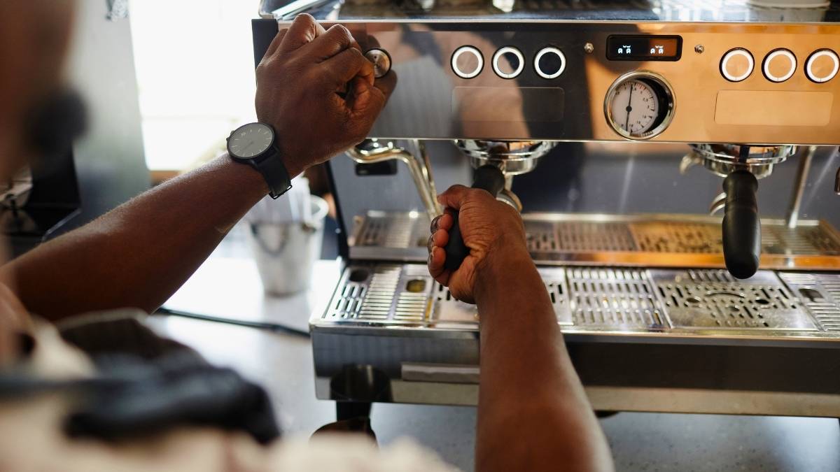 Máy pha cà phê espresso công nghệ hiện đại